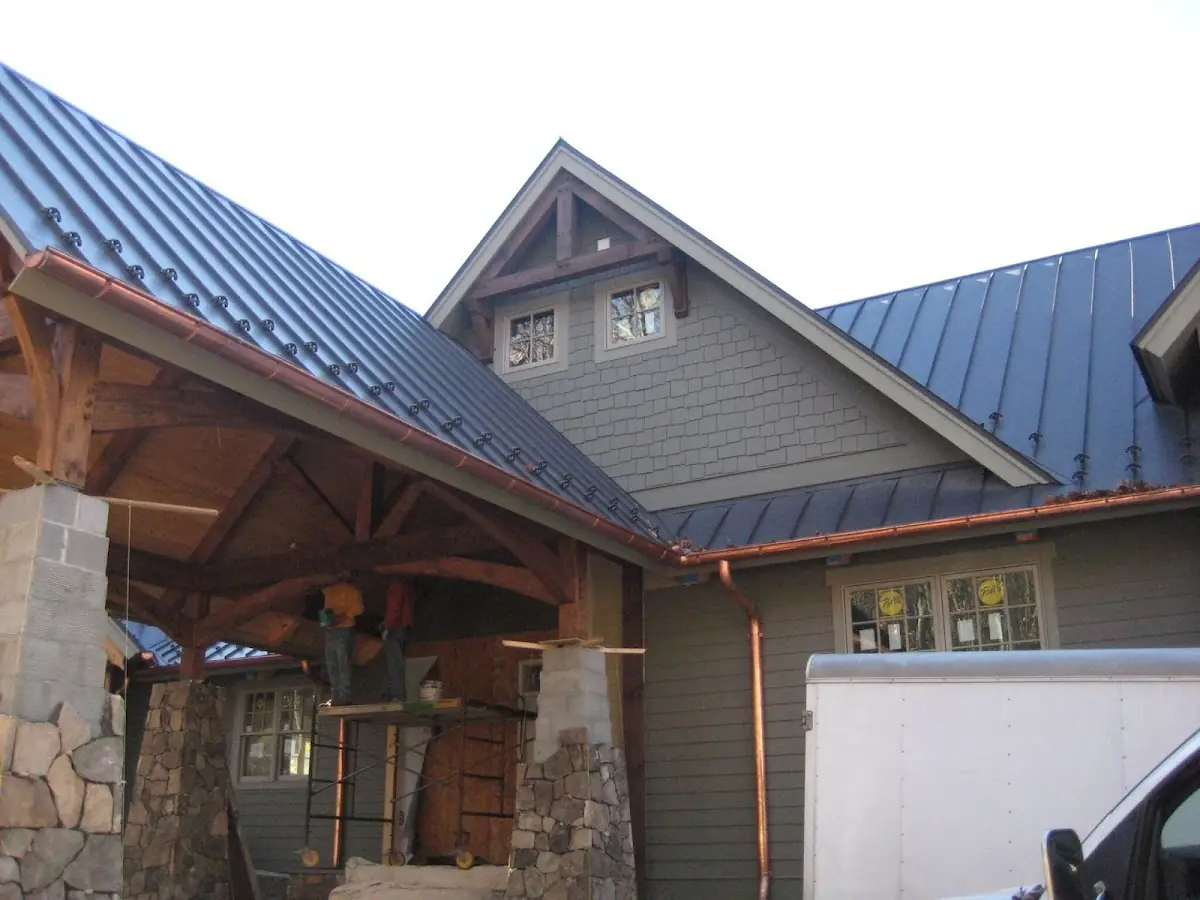 Craftsman Roofing team delivering quality roofing work in Buffalo Manor East